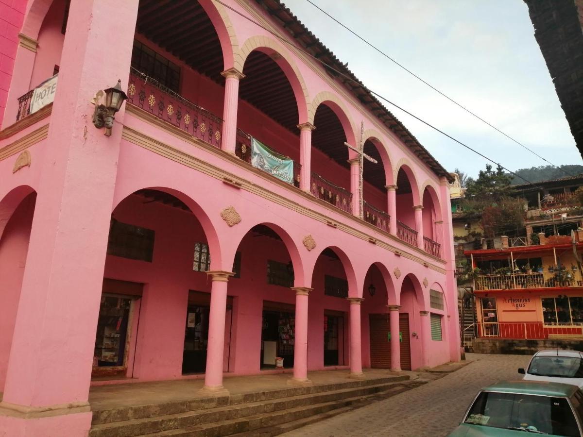 Hotel Jardin Mineral de Angangueo Exterior photo